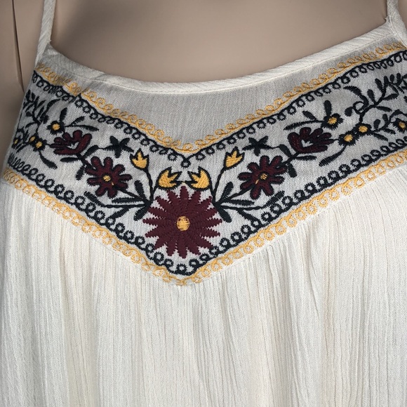Cold Shoulder Boho Style top - Picture 6 of 9